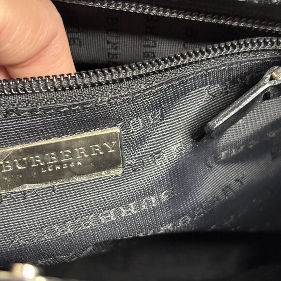 Burberry Vintage Nova Check Shoulder Bag - Picture 4 of 11